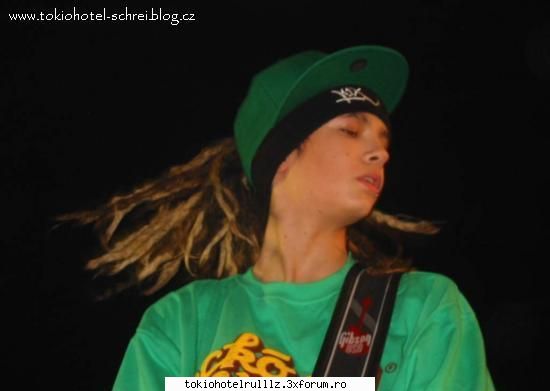 ~~Ann Katherin... parerea voastra despre ea...~~ - mi se pare mie sau tuh glumejti nop no`mi - Tom