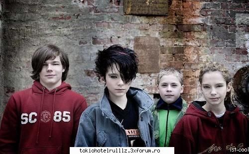 ~~Kre este cantecul vostru cu T.H. preferat?~~ - mie imi plak shi mel d la Devilish ... mai - Tokio hotel