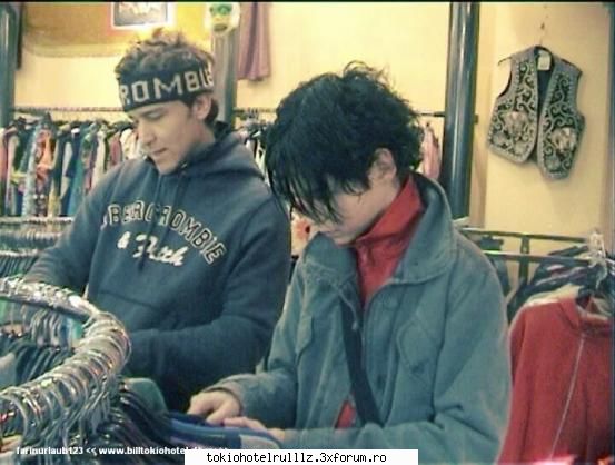 ~~Poz3 cu Bill cand era micutz~~ - haydetzi bey la shopping xD - Bill