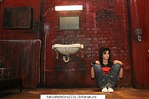 ~~Poze de la filmarea videoclipului ,,Rette mich"~~ - poza mea preferata - Tokio hotel