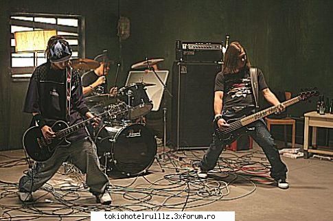 ~~Poze de la filmarea videoclipului ,,Rette mich"~~ - sa zicem k ultima - Tokio hotel