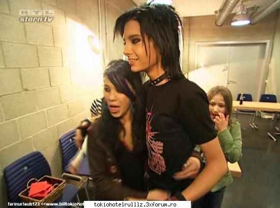~~T.H. ji fanele...~~ - ewww c fatza are asta - Tokio hotel