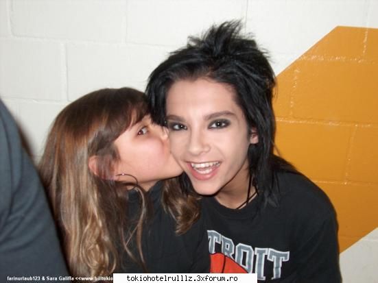 ~~T.H. ji fanele...~~ - loale..asta mai avea umpk shi il manka pe bilutzu - Tokio hotel