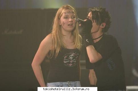 ~~T.H. ji fanele...~~ - ya uite c specimen venit d p marte - Tokio hotel