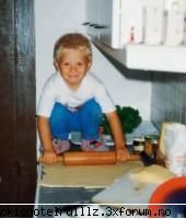 ~~Tom cand era micutz~~ - Can u help me make a pye ? - Tom