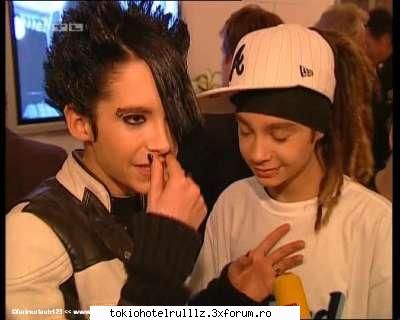 ~~Ultimele bombe =))~~ - aha sh mama lu tom e printzesa elisabetha bah..da - Tokio hotel
